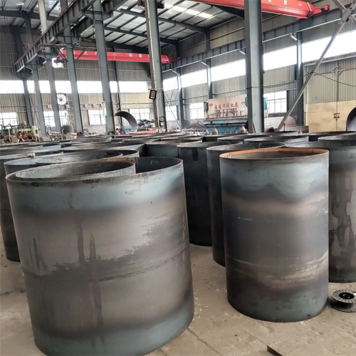 选择新疆钢护筒的材质时考虑哪些条件？